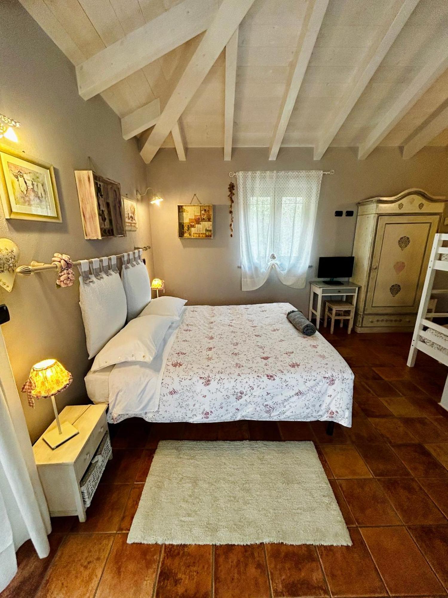 Agriturismo Terra E Cielo Serra Rocco Exteriör bild